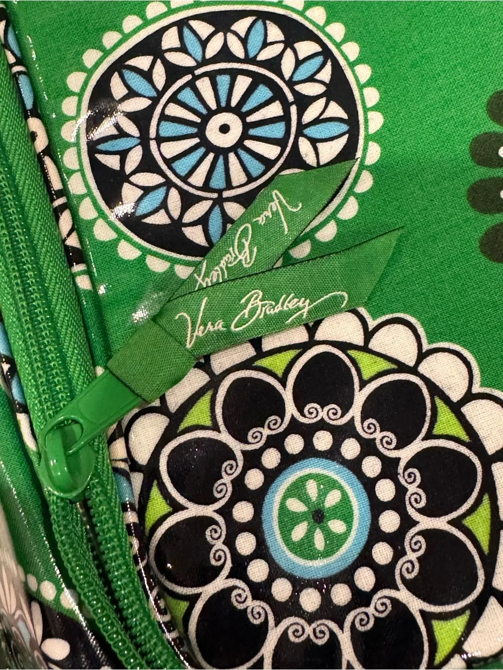 Vera Bradley Cupcakes Green Mini Cooler Lunch Bag Retired Pattern